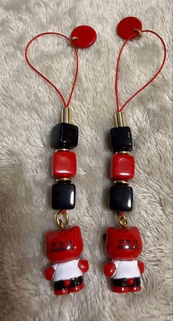 ご当地 根付けキティ一番 福 縁起 レトロ ペア red kitty