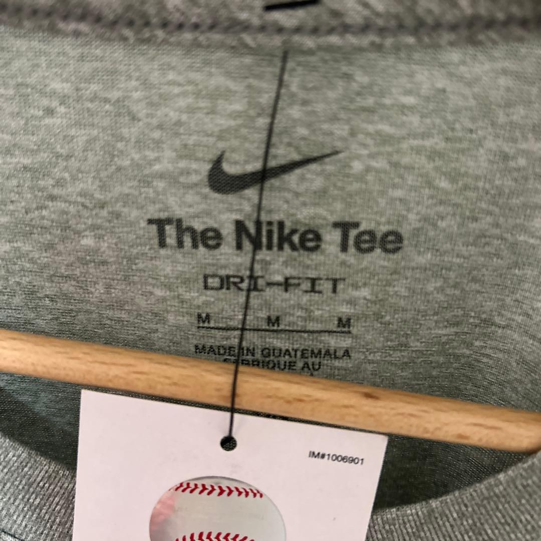 【新品】MLB サンディエゴ・パドレス　tシャツ M