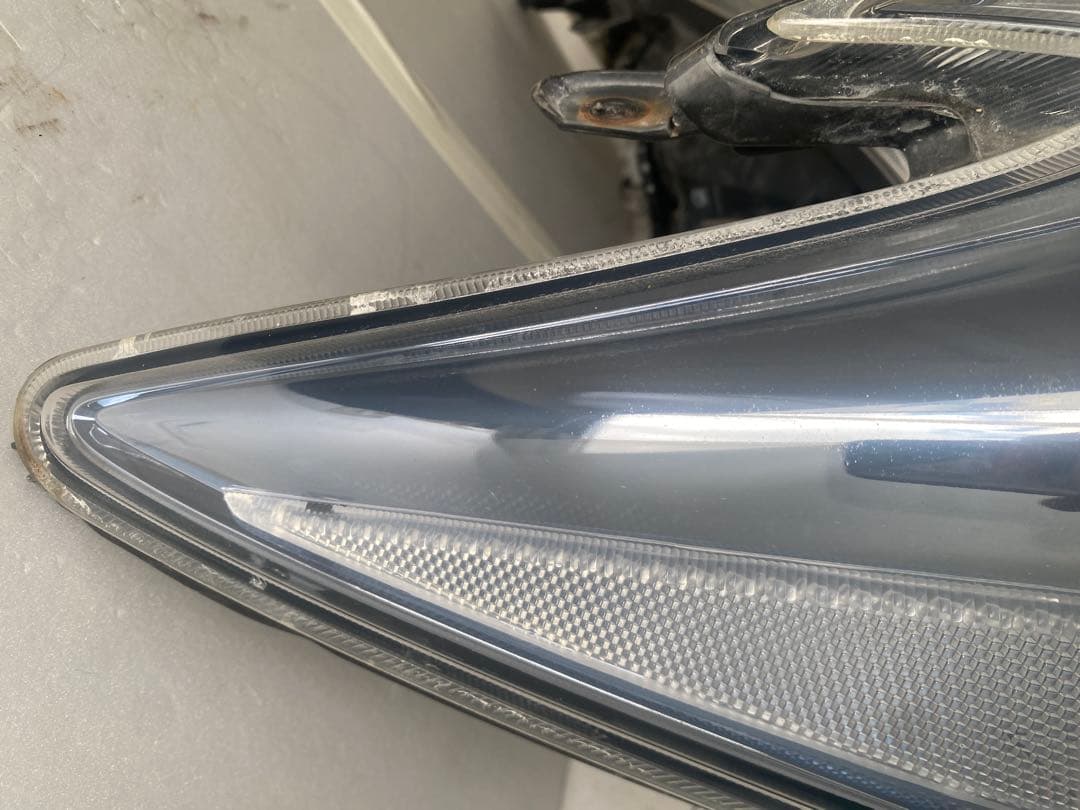 トヨタ プリウス ZVW30 前期 純正LEDヘッドライト 左右セット