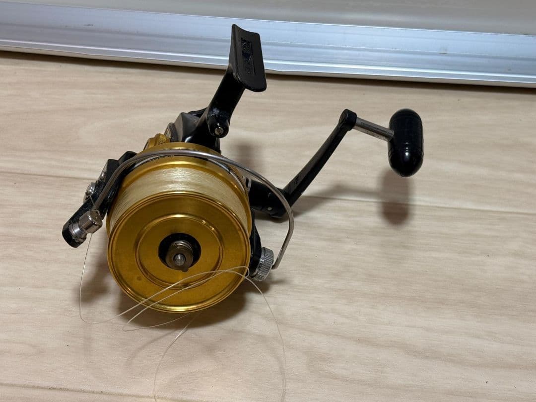HIGH SPEED PENN 850SS スピニングリール 黒と金