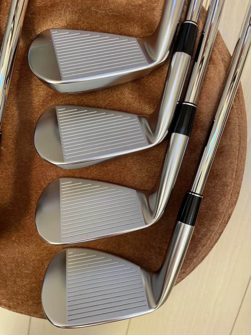 Srixon ZXi5 5〜AW 7本　MODUS105 DST Ｓ