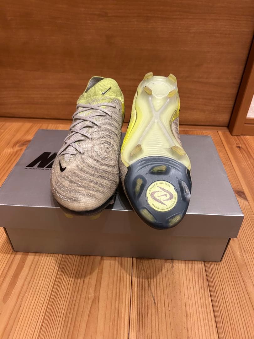 Nike サッカーシューズ　ファントムGX2