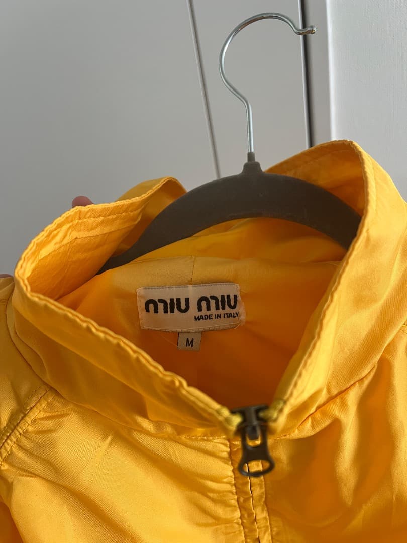 Miu Miu イエロー ナイロン ジャケット Mサイズ