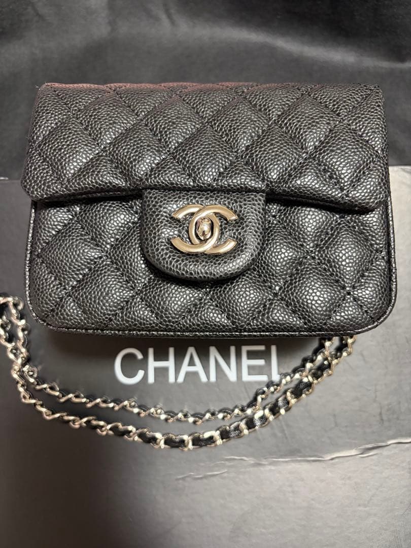CHANEL ブラックキルティングレザー ショルダーバッグ　ノベルティ