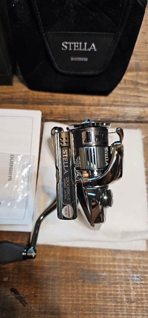 ほぼ未使用品 シマノ 22 STELLA ステラ 2500SHG