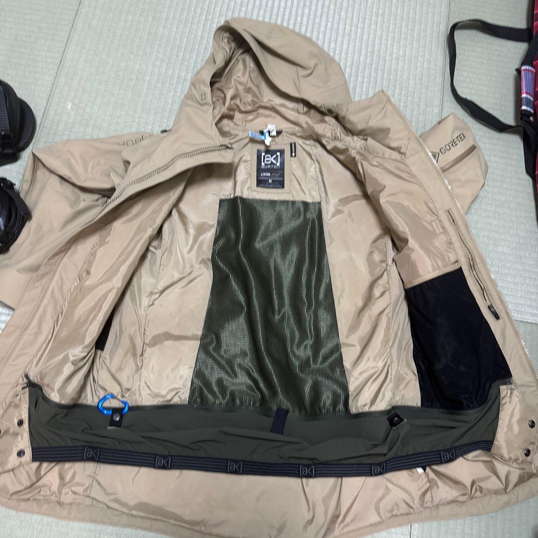 Burton AK スノボーウェア （ベージュM）パンツ（ブラックL）セット