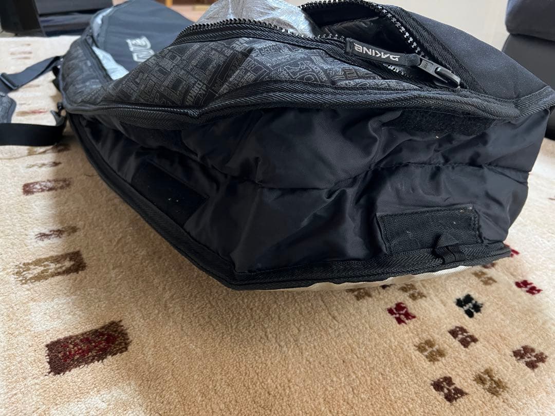 DAKINE サーフボードケース2枚収納