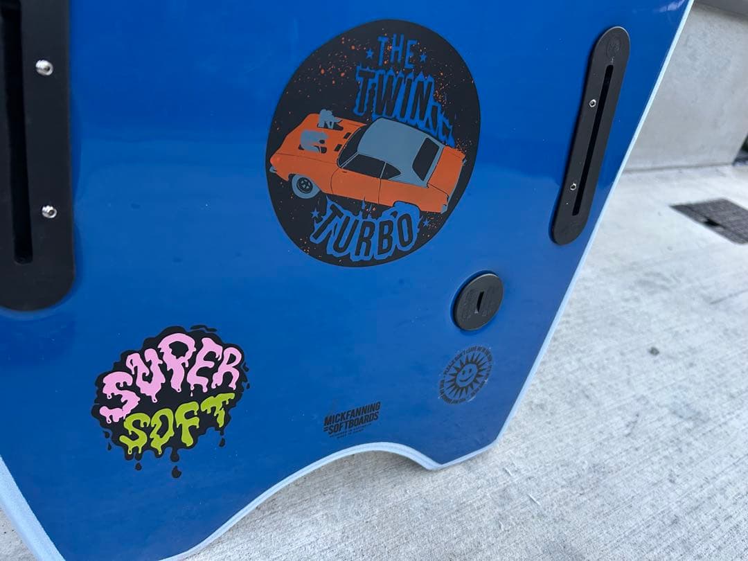 【美品】Mick Fanning ツインターボ サーフボード 5'10\" 超浮力