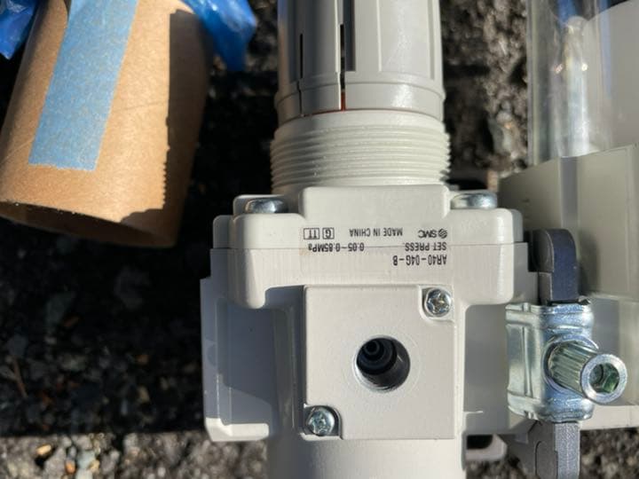 SMC エアーフィルター、レギュレーターAR40.AF40