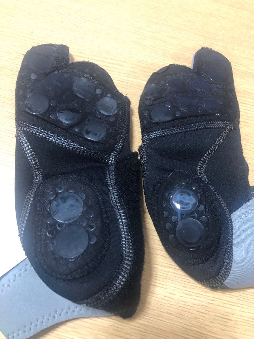 バーネススタイル　グローブMサイズ　シューズSサイズ