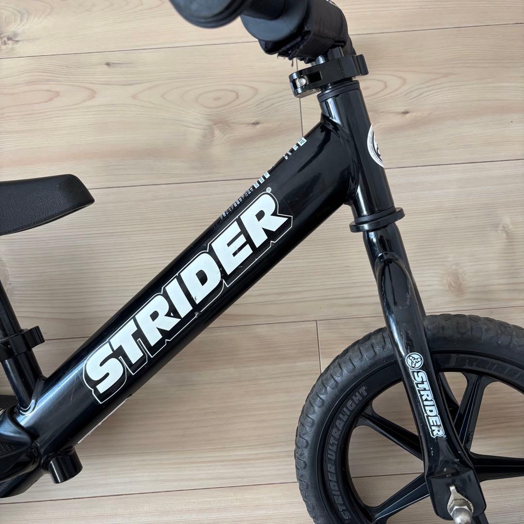 STRIDER ブラック バランスバイク