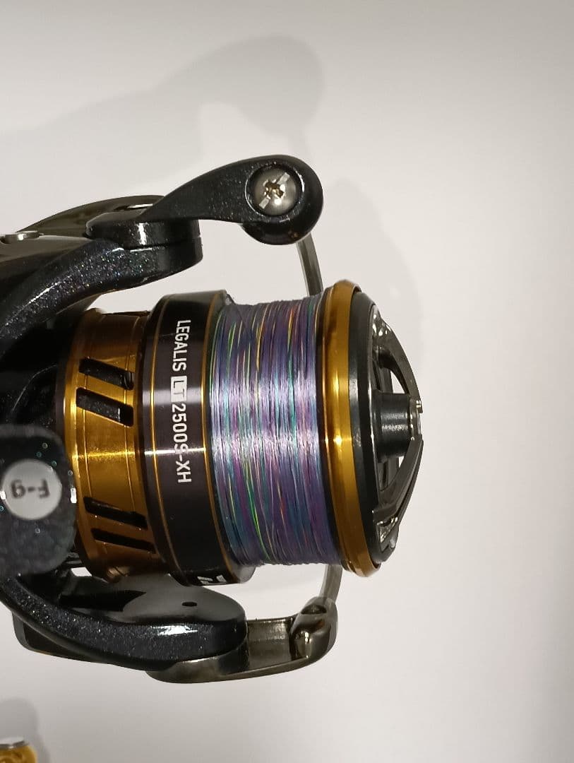 美品■カスタム■ダイワ 23 レガリス LT2500S-XH ゴメクサス部品