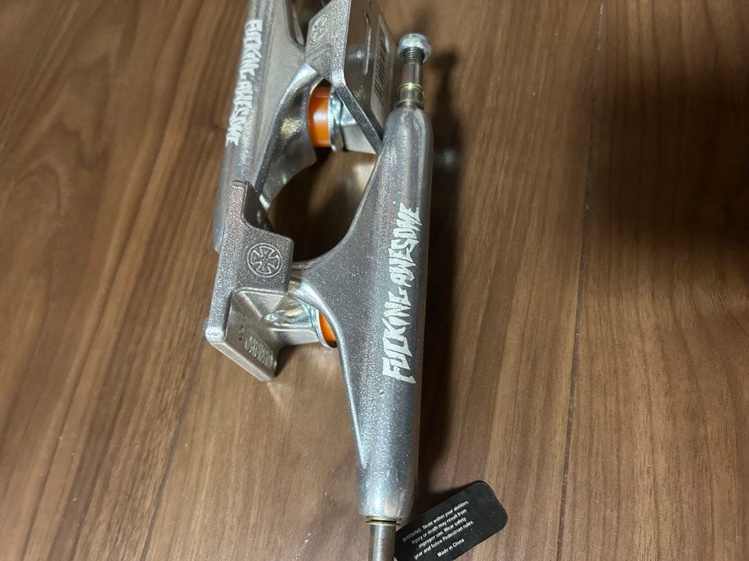 スケートボード Independent 144 polished fucking awesome