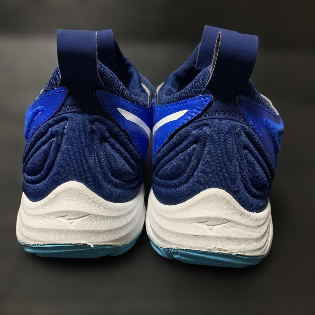 Mizuno Wave Momentum 3 バレーボールシューズ 28センチ