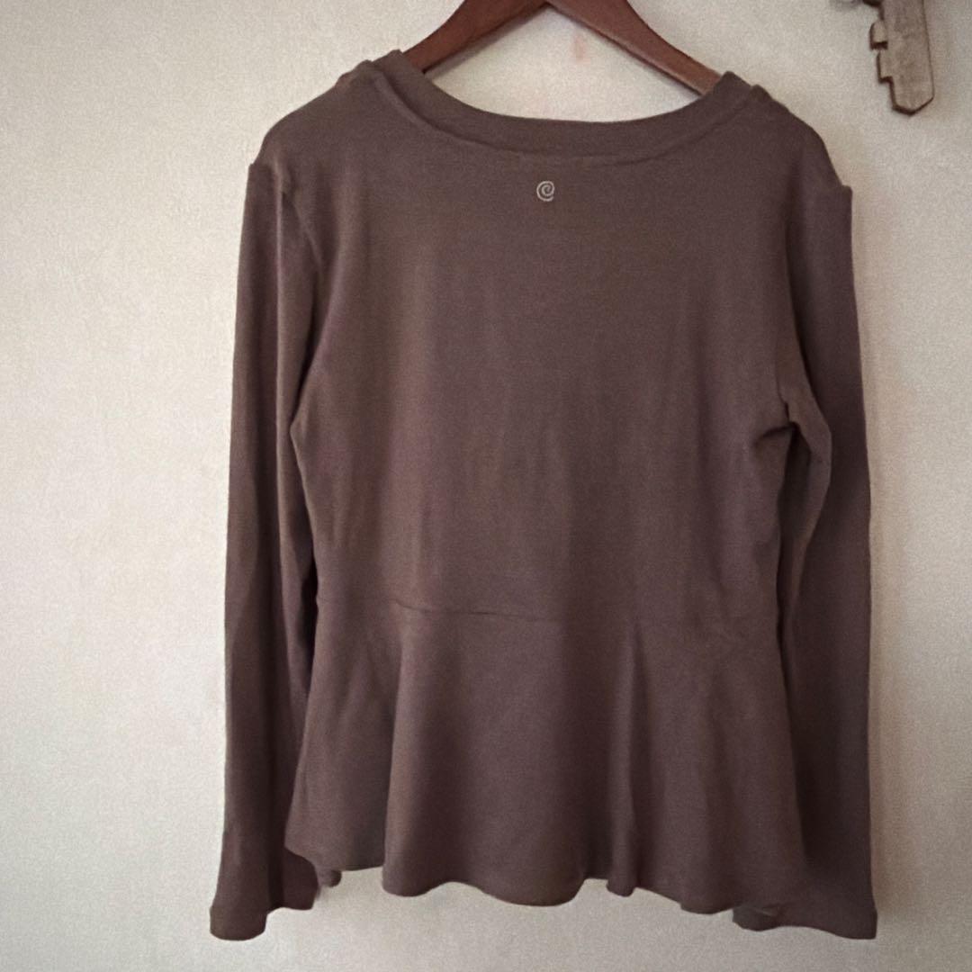 スリア　ジョージーナトップ