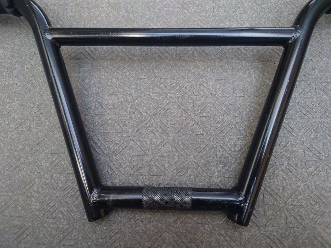 Cult Begin Cuatro 4pc Bar　9.4インチ　BMXバー