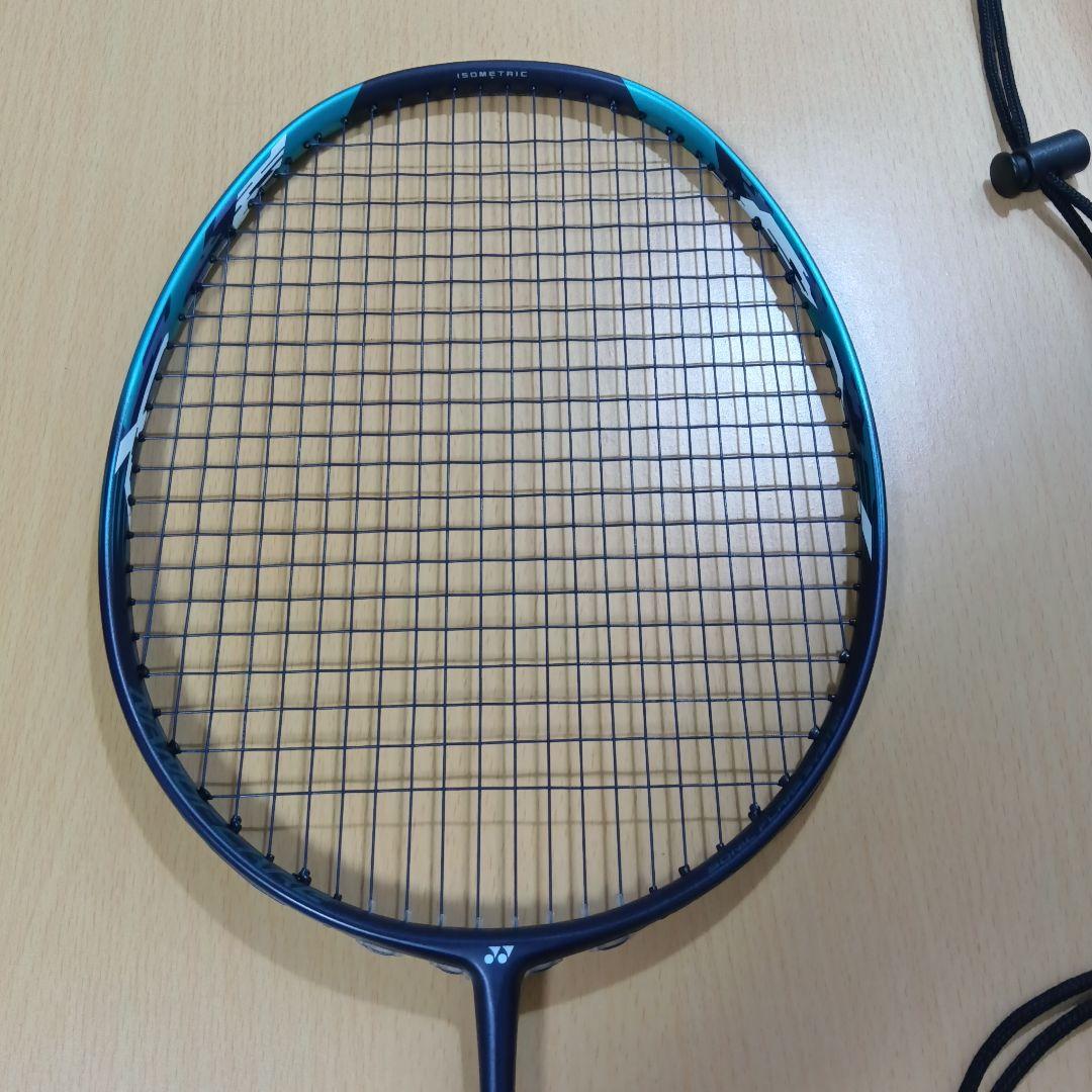 ヨネックス ナノフレア700 YONEX 4UG5 バドミントンラケット 極美品