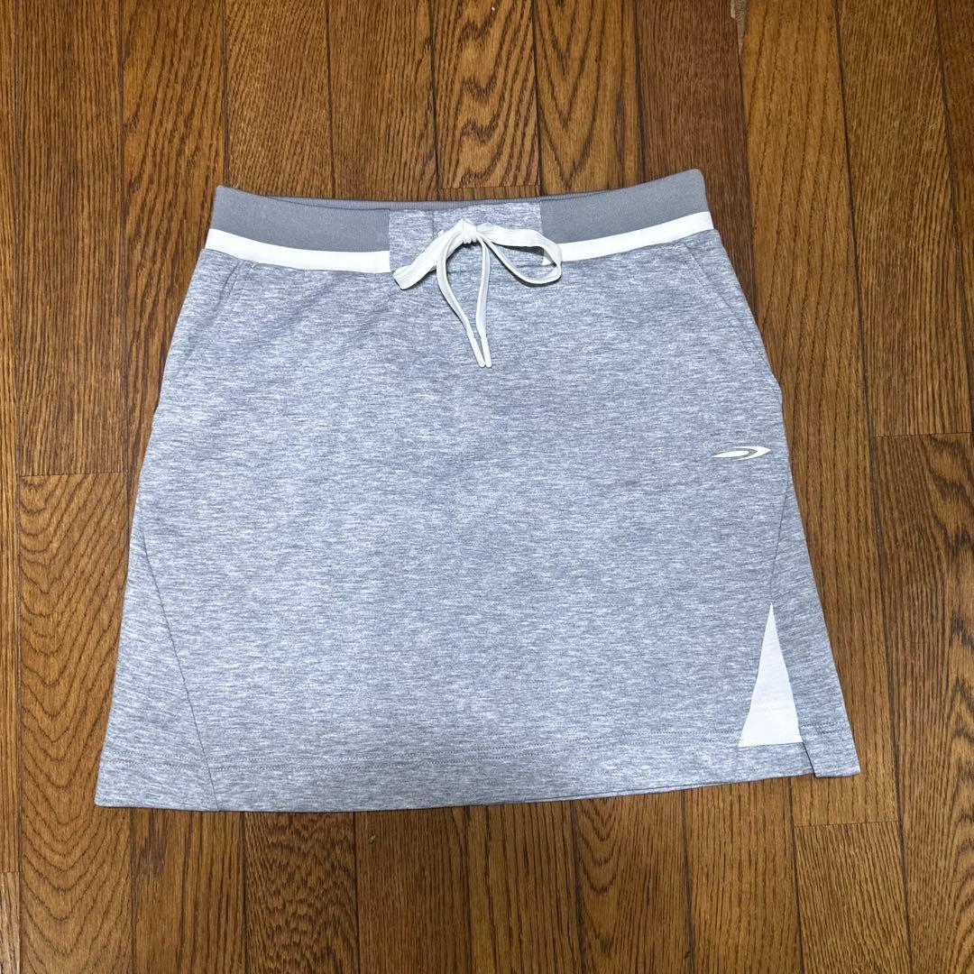 ティゴラ♡セットアップ　ゴルフスカート　モックネックシャツ　グレー