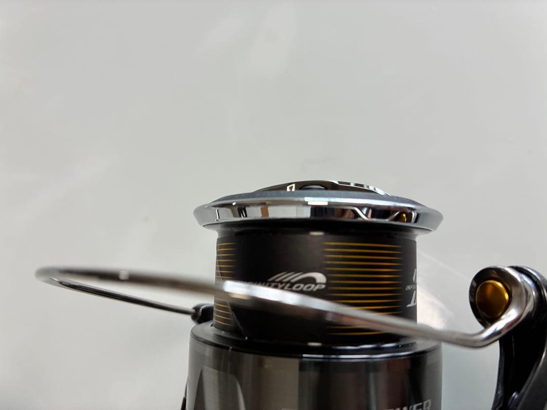 Shimano TWIN POWER 4000M スピニングリール