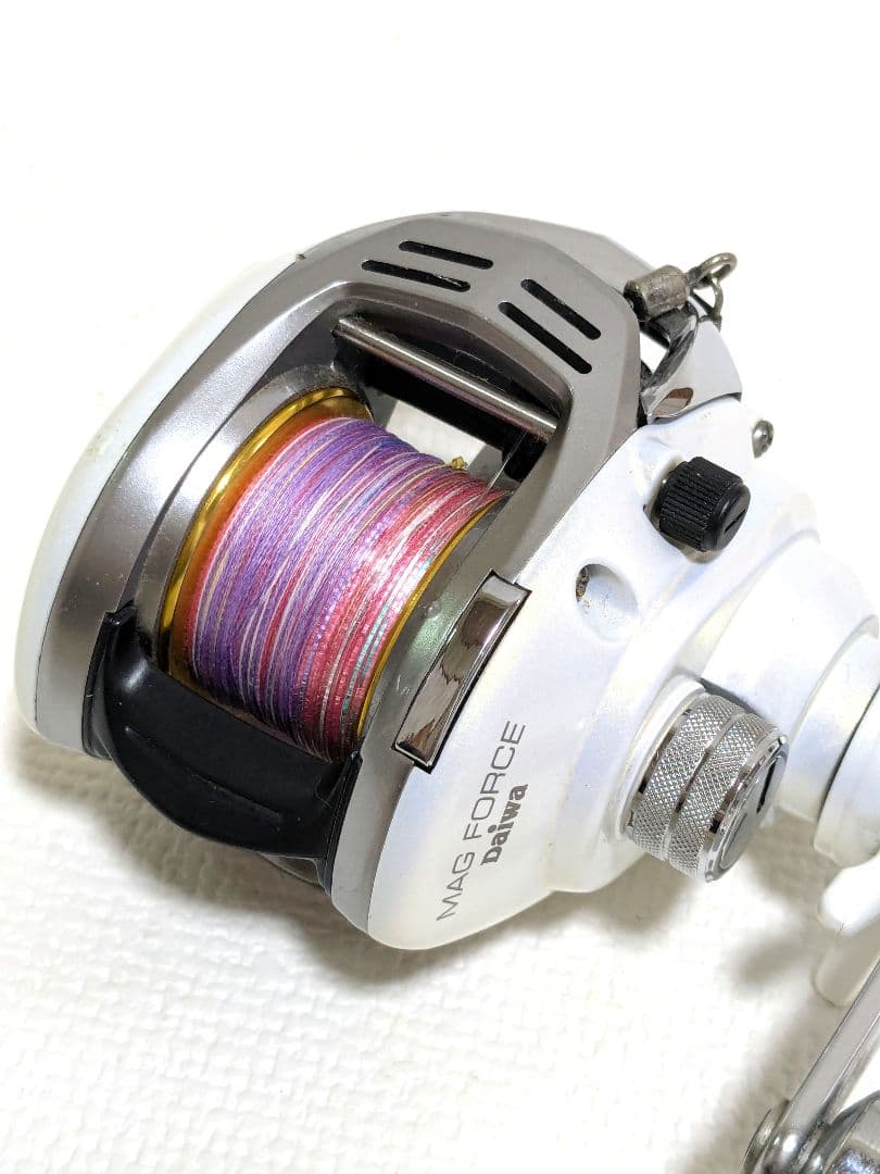 【美品】DAIWA MAG FORCESPORZA150R ベイトリール