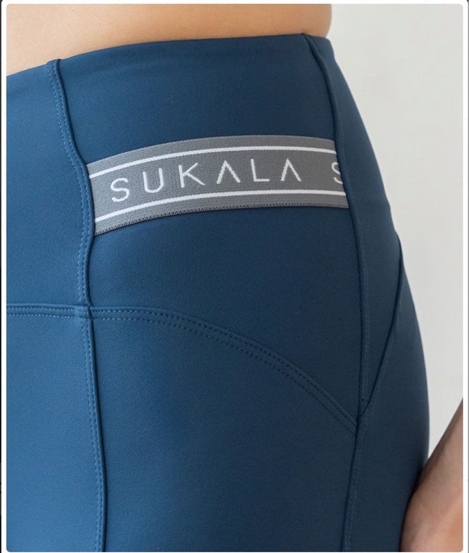 【超美品】SUKALAサイドベルトトレンカレギンスMサイズ　ブラック1度使用のみ