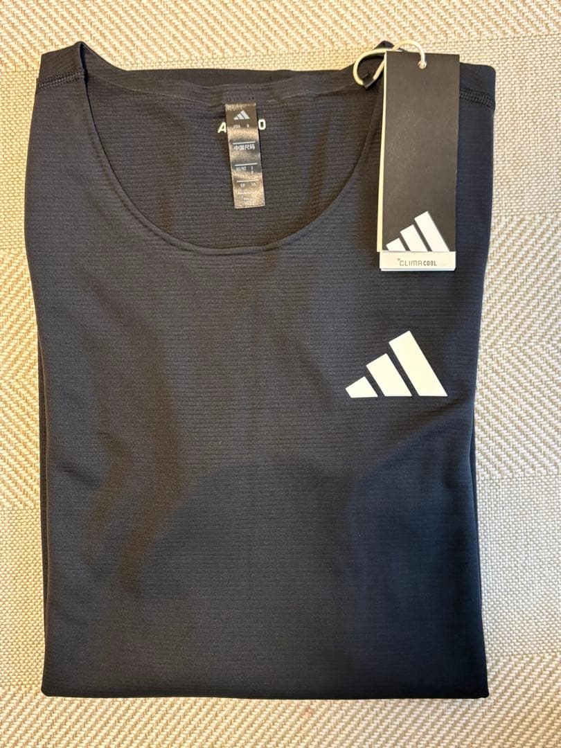 アディゼロ　ランニング長袖Ｔシャツ　サイズＳ