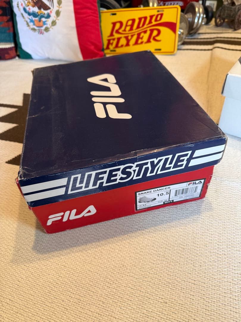 FILA スネークダンサーMid バスケットボール スニーカー