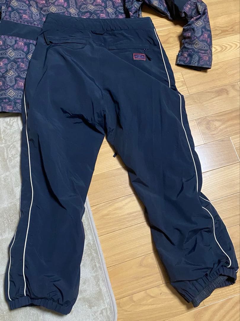 クイックシルバー　スノーダウン　パンツ　L