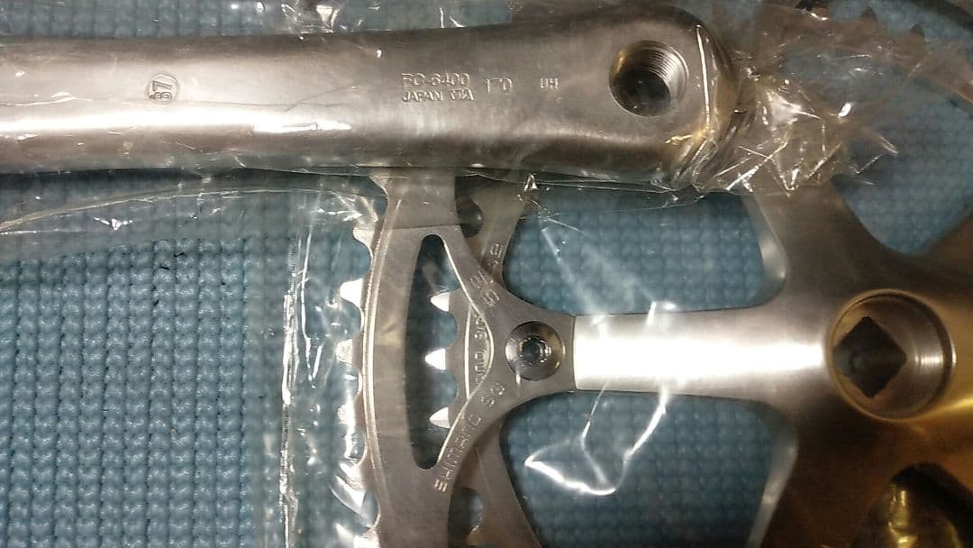 シマノ 600アルテグラ クランクセット未使用品