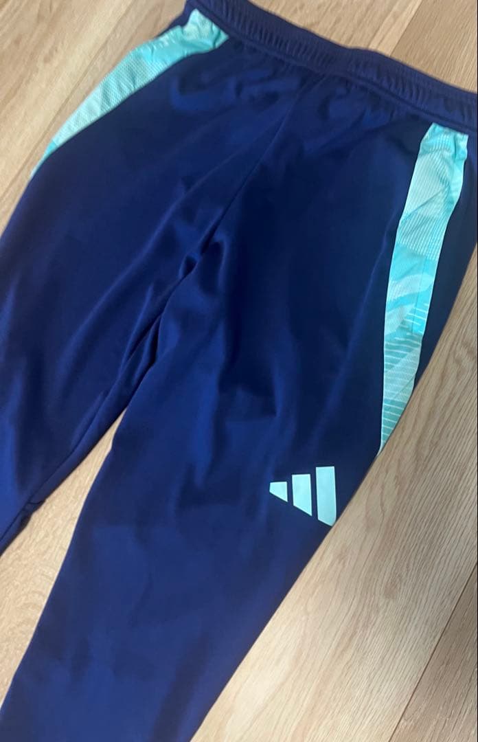 アーセナル　adidas トレーニングパンツ　トラックパンツ　ジャージ　新品