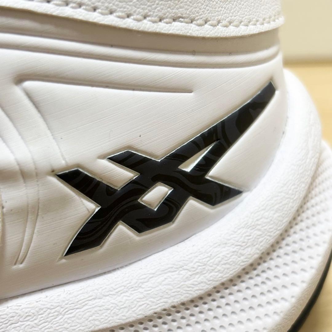 asics ジュニア バスケットシューズ NOVA SURGE 3 GS 未使用