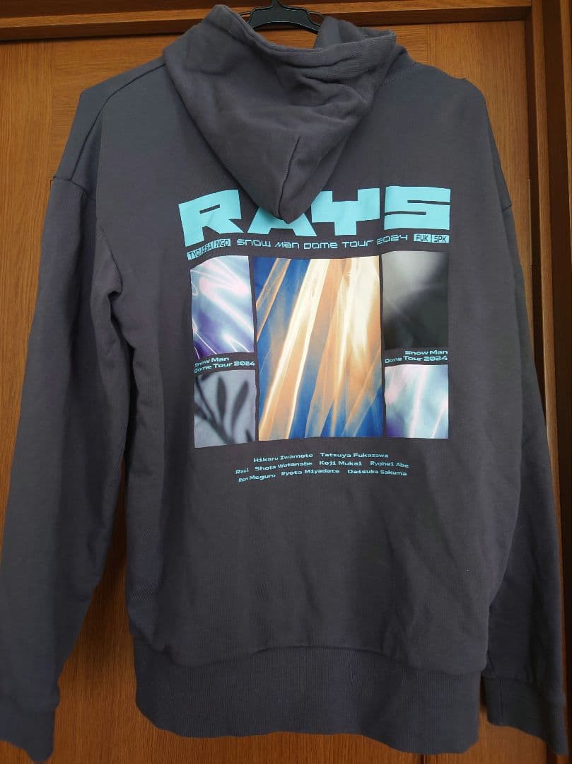 Man RAYS フード付きパーカー 2024
