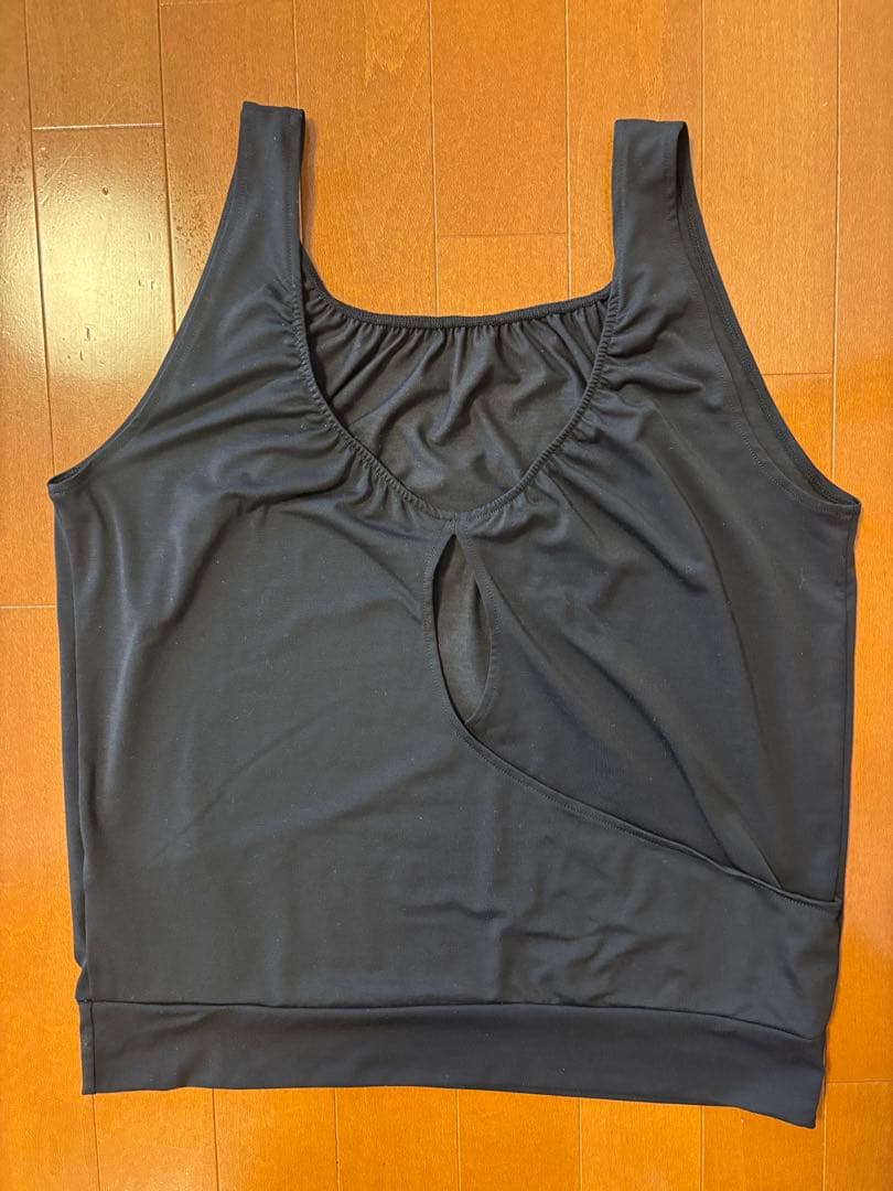 【SUKALA】フロントギャザータンクトップ黒　 L 美品　✴︎タンクトップのみ✴︎