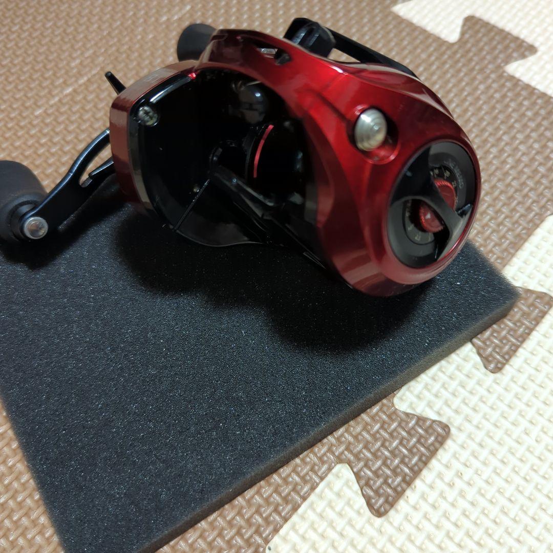 tailwalk Wide Basal 818R ベイトリール