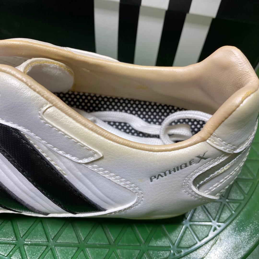 【未使用】adidas サッカーシューズ ホワイト/ブラック 25.0cm