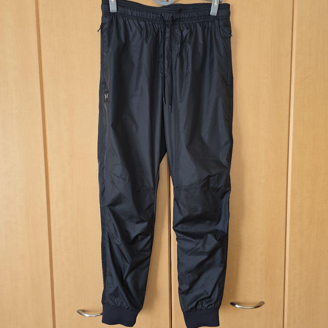 UNDER ARMOUR　アンダーアーマー　　　　　　　ウインドブレーカー　上下