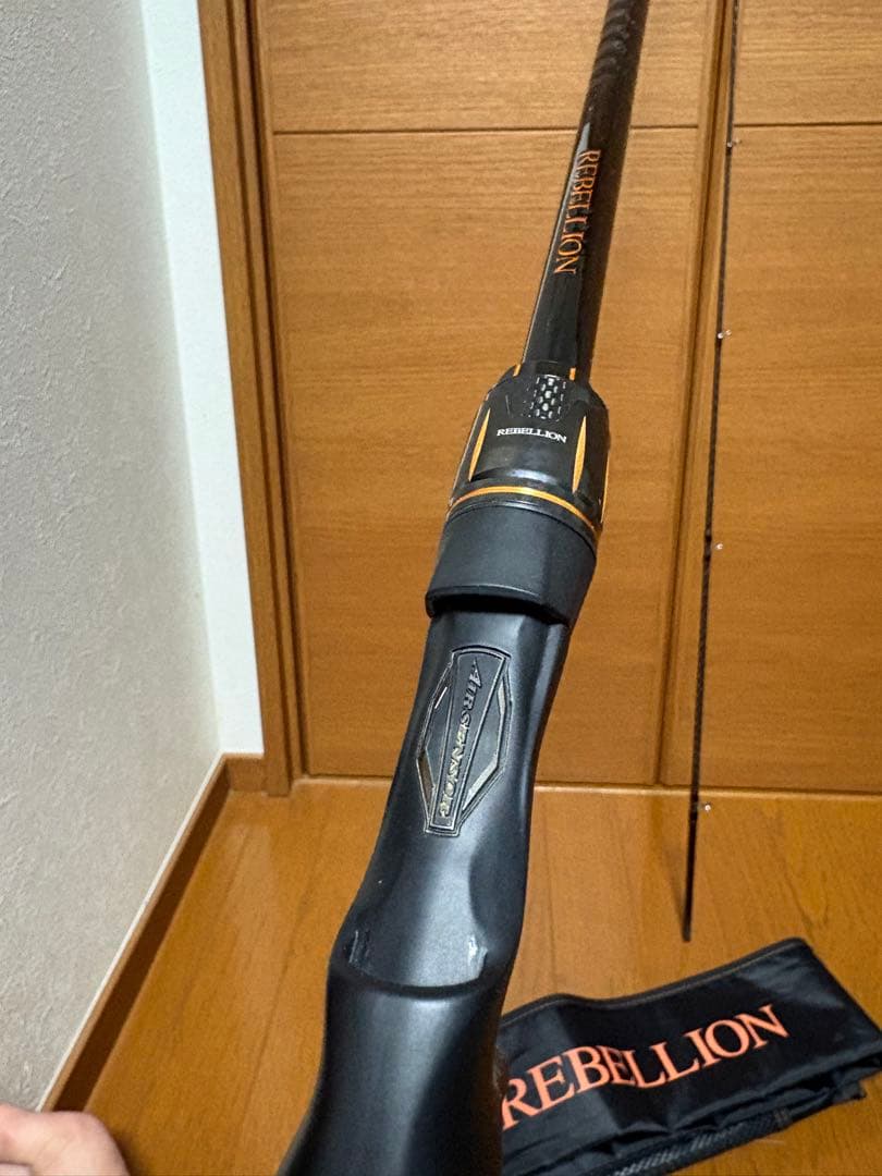 REBELION バスロッド 専用ケース付き