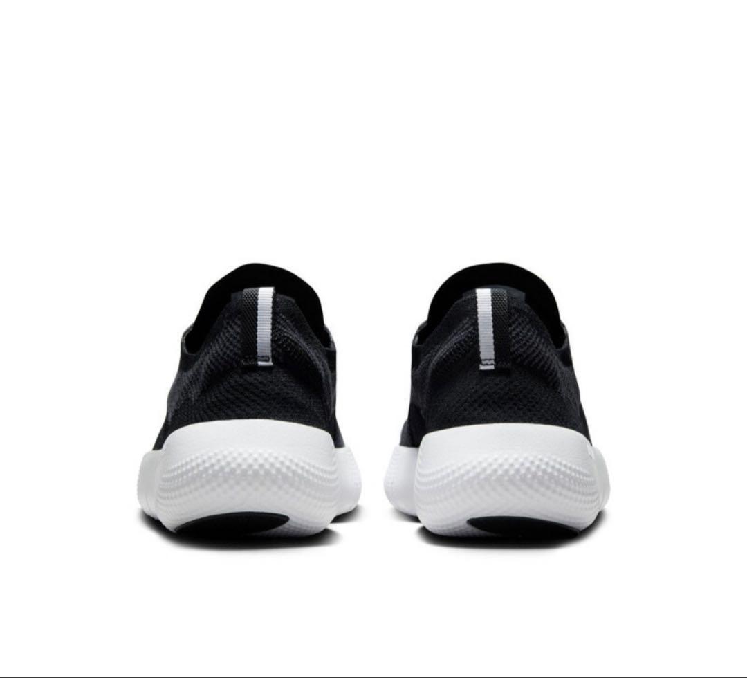 新品未使用 Nike Free 2025 ランニングシューズ　ブラック/ホワイト