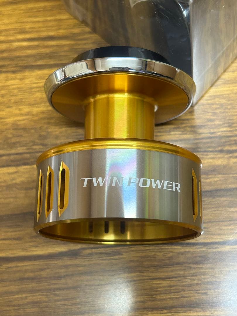 SHIMANO TWIN POWER SW8000 スプール