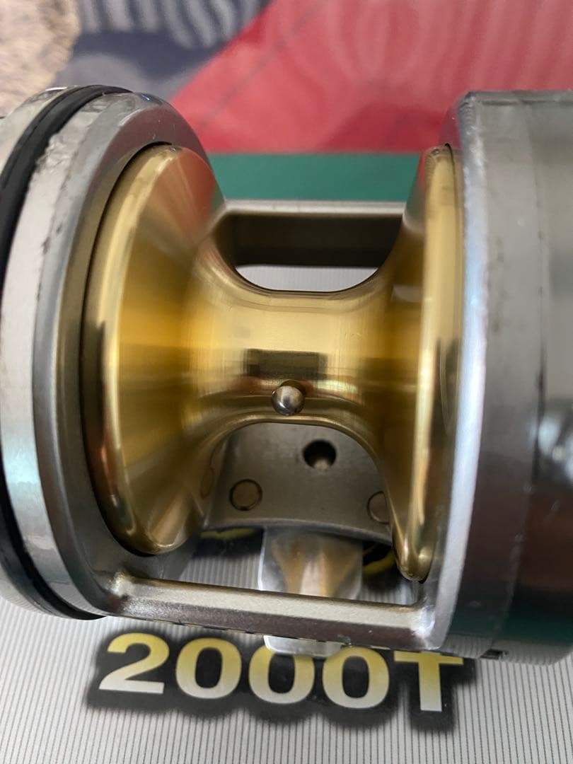 石鯛リール SHIMANO SPEEDMASTER 2000T リール