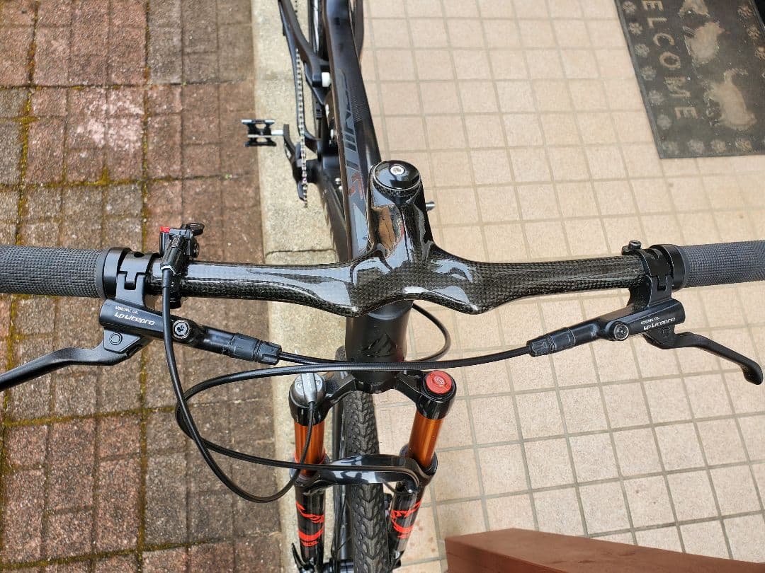 カーボンフレーム のみ、 ホイール、フロントサス無し