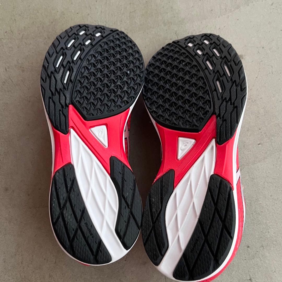 新品未使用　asics アシックス　23.5　ライトレーサー4