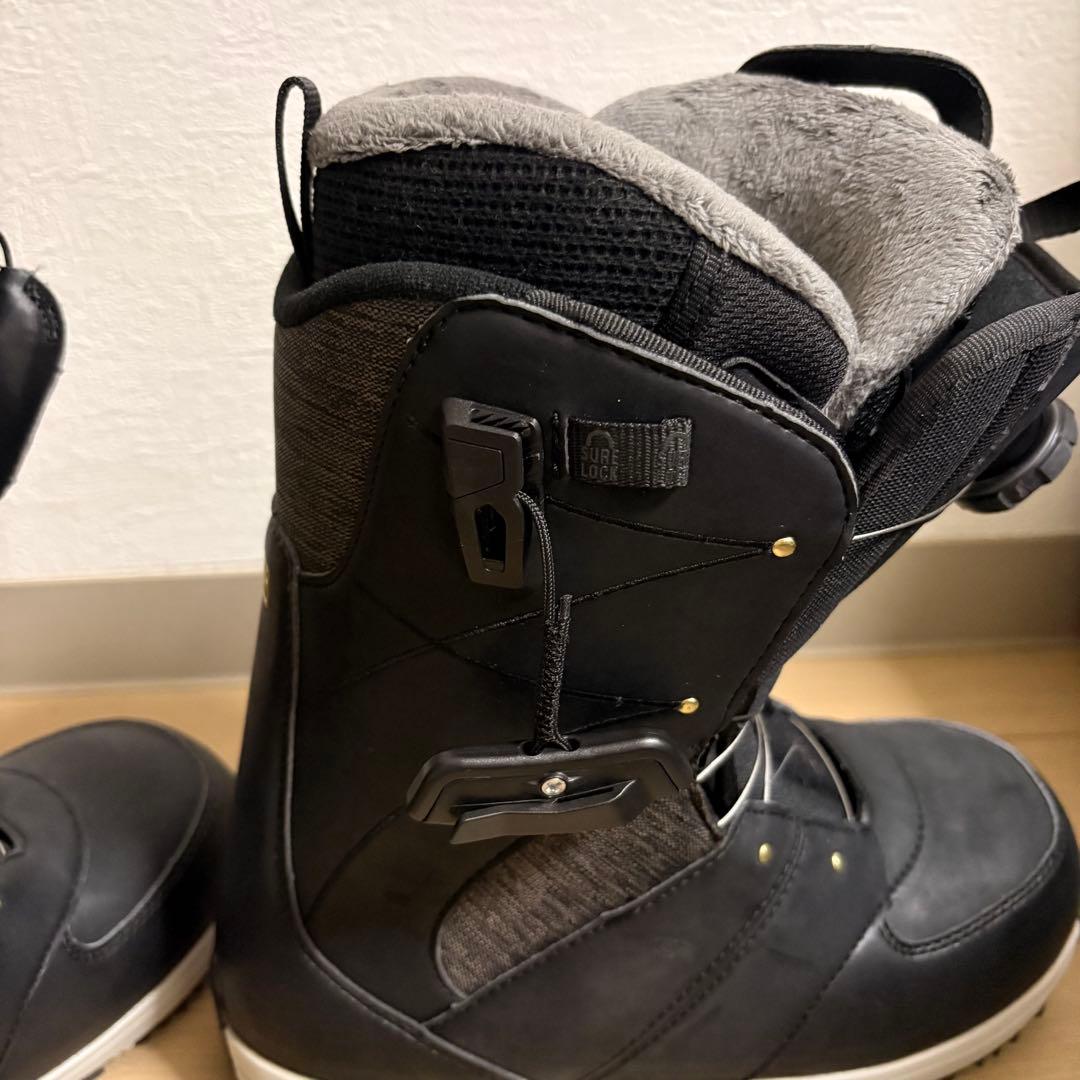 美品　サロモン　SALOMON スノーボードブーツ　24.5センチ