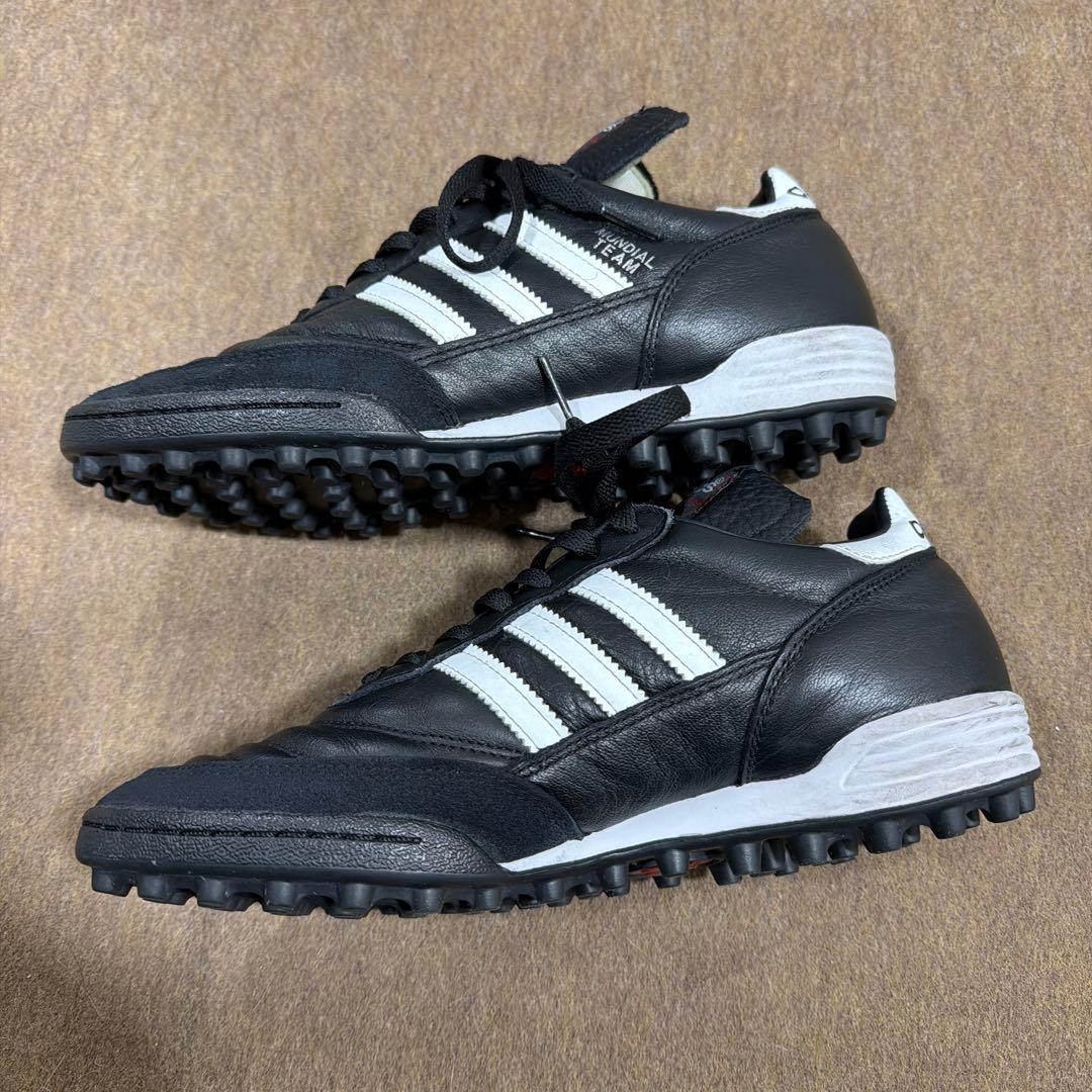 adidas Mundial Team ブラック サッカーシューズ 26cm
