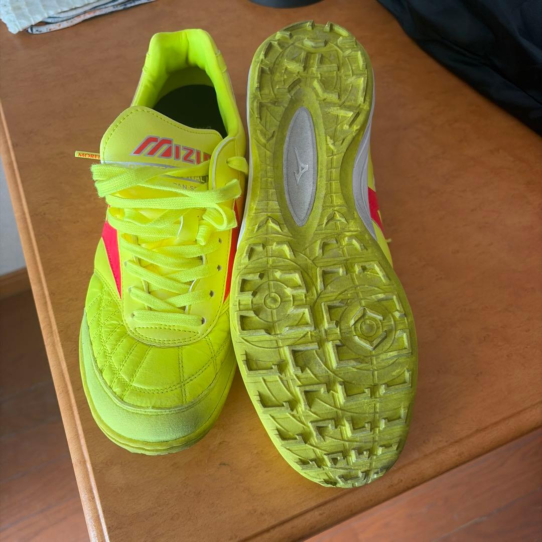 Mizuno 蛍光イエロー ピンク シューズ