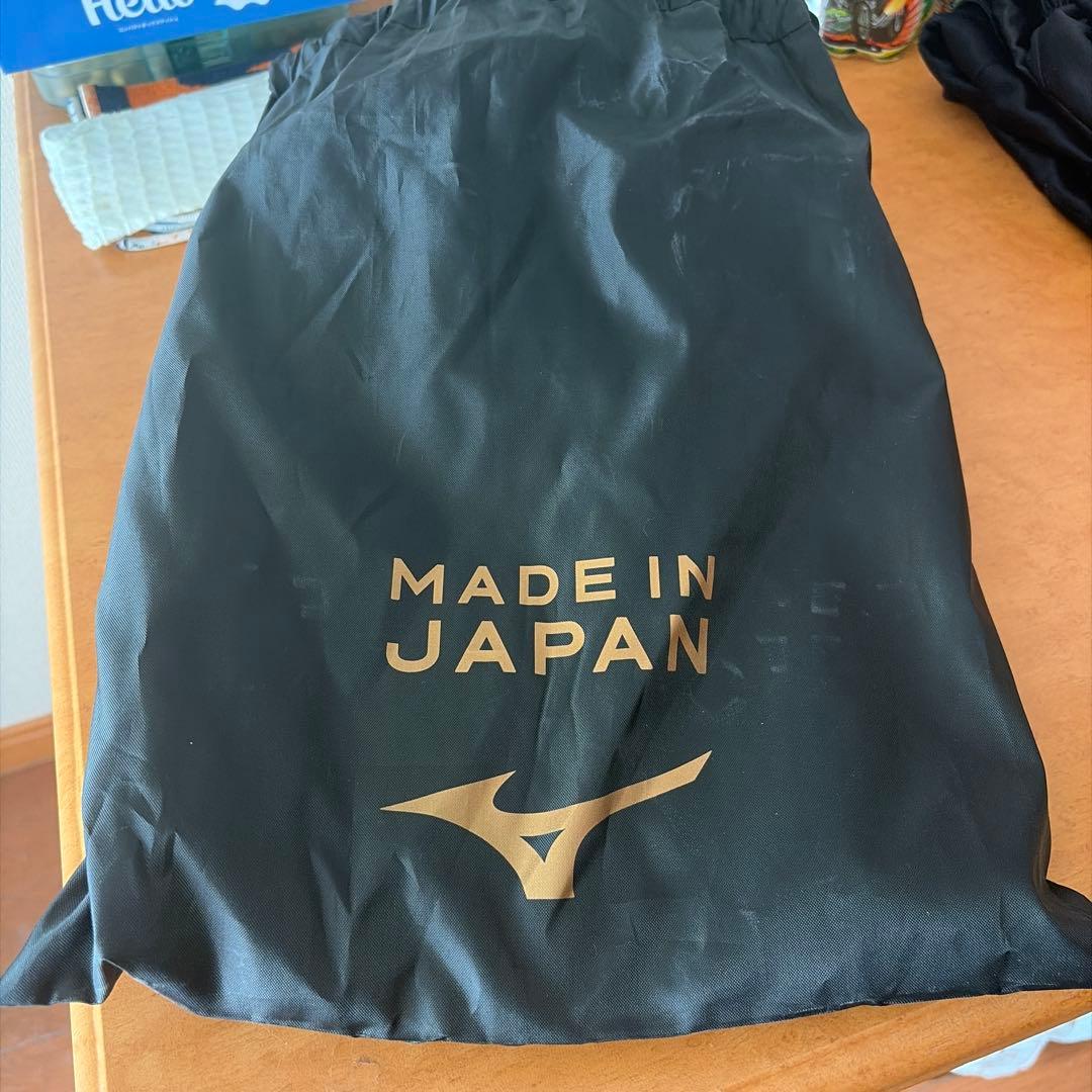 Mizuno 蛍光イエロー ピンク シューズ