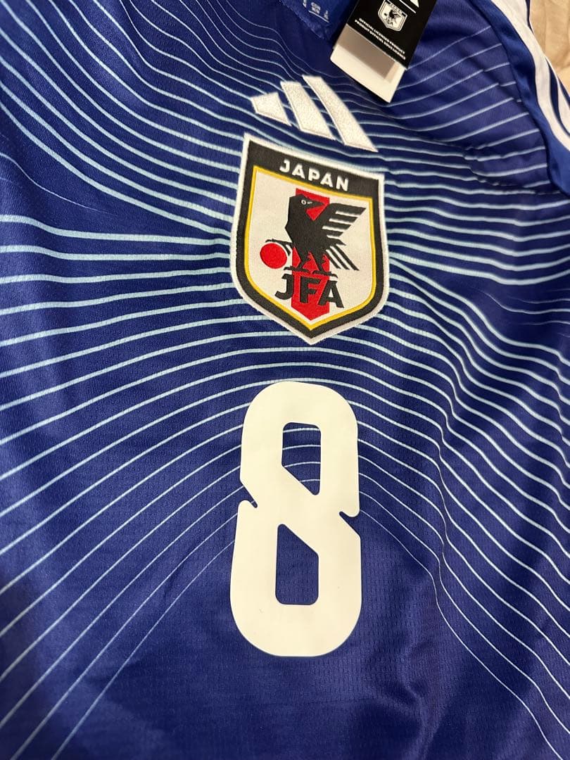 【新品未使用】サッカー日本代表 ユニフォーム 8番　Mサイズ　W杯　長袖　南野