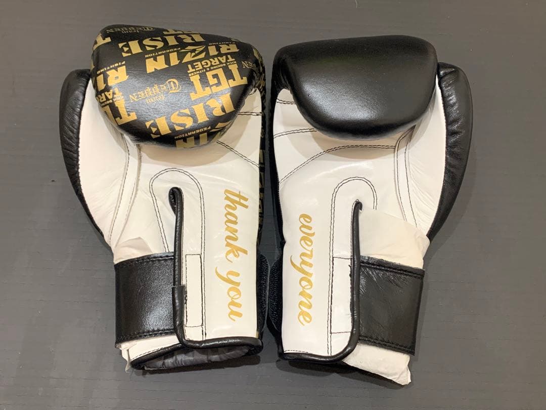 那須川天心 キックボクシング引退記念直筆サイン入りグローブ