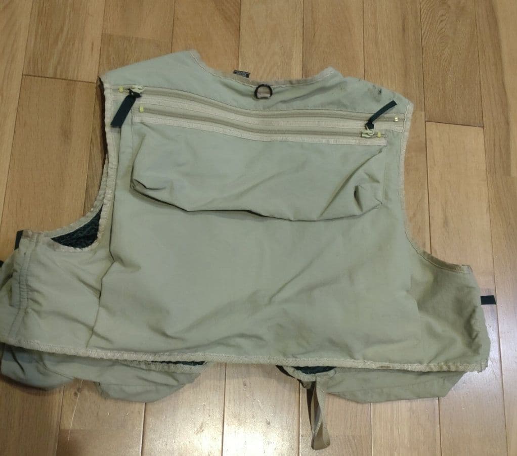 Patagonia フィッシングベスト ベージュ フライフィッシング Mサイズ