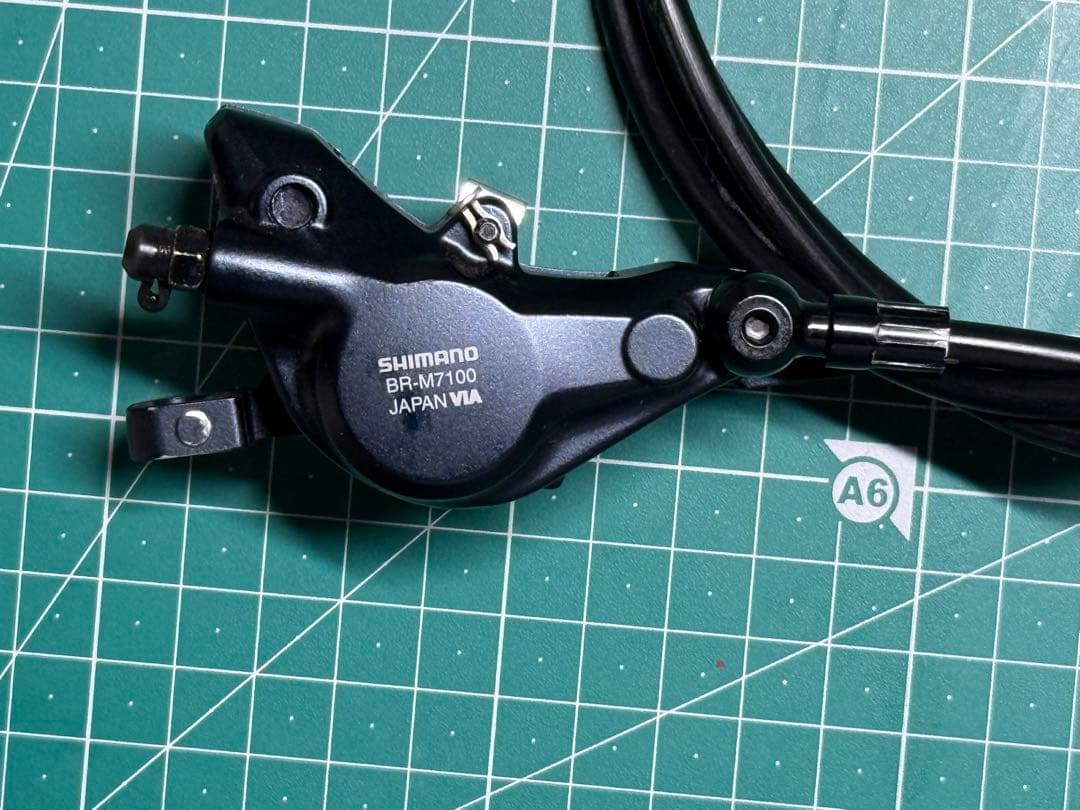 美品　シマノ SLX M7100 油圧 ディスクブレーキ　前後 セット